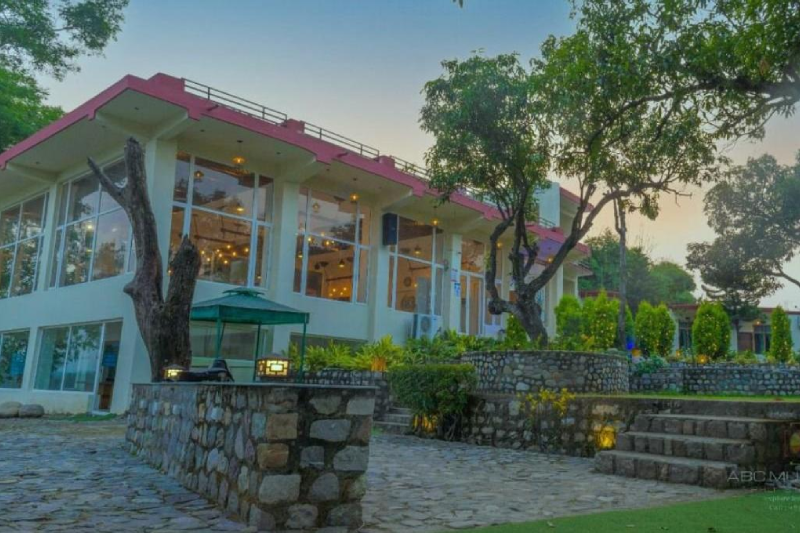 La Parle River Resort